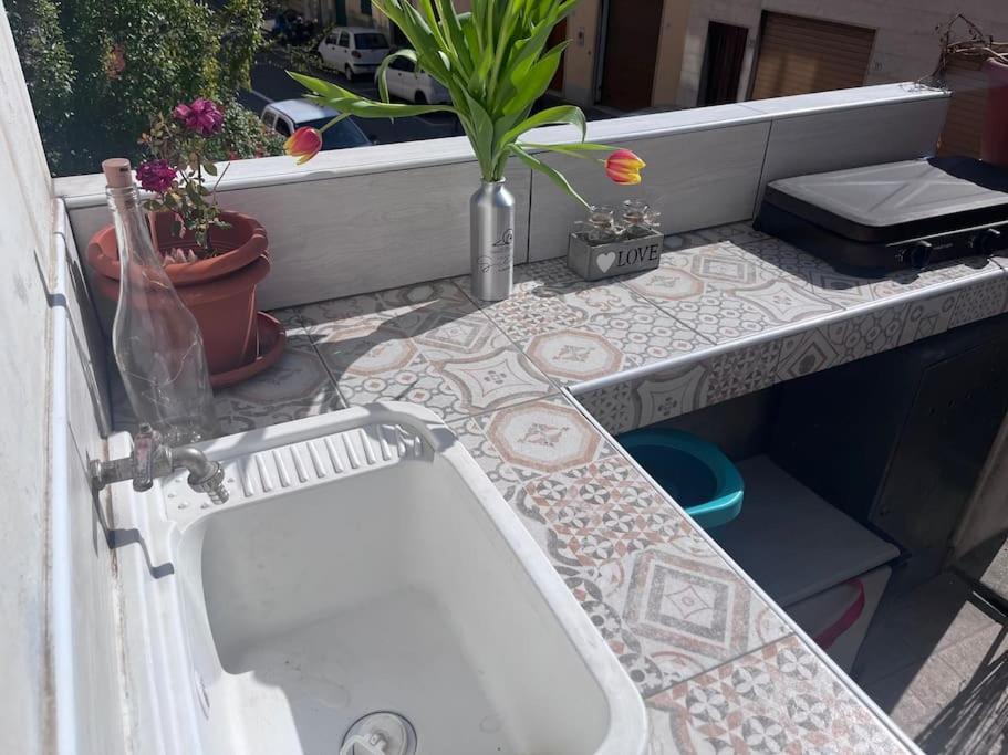 La Casa Del Sole Villa Империа Екстериор снимка