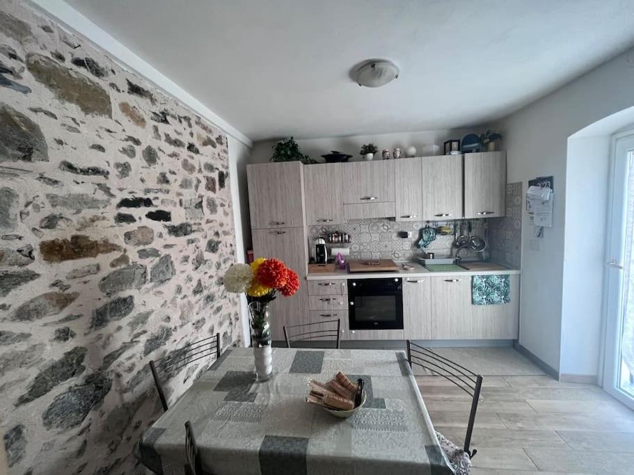 La Casa Del Sole Villa Империа Екстериор снимка