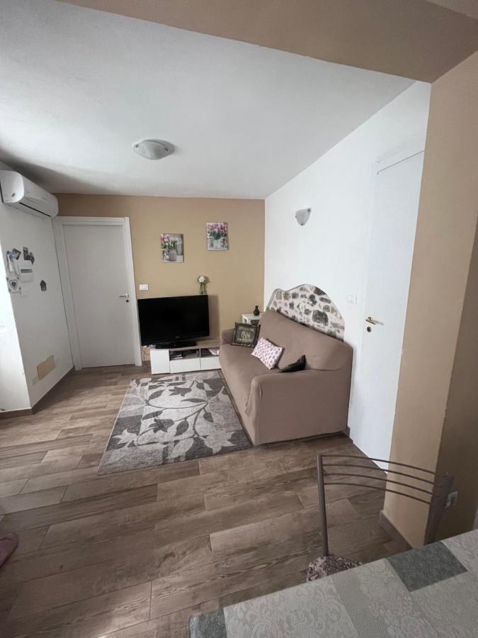 La Casa Del Sole Villa Империа Екстериор снимка